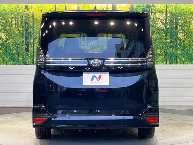 ヴォクシー Ｓ－Ｚ　純正１０．５インチナビ　１３．２型有機ＥＬフリップダウンモニター　快適利便パッケージ　両側パワースライドドア　パワーバックドア　セーフティセンス　レーダークルーズ　プロジェクター式ＬＥＤヘッド（16枚目）