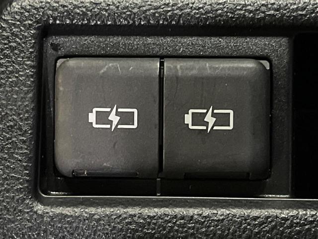 ヴォクシー Ｓ－Ｚ　純正１０．５インチナビ　１３．２型有機ＥＬフリップダウンモニター　快適利便パッケージ　両側パワースライドドア　パワーバックドア　セーフティセンス　レーダークルーズ　プロジェクター式ＬＥＤヘッド（37枚目）