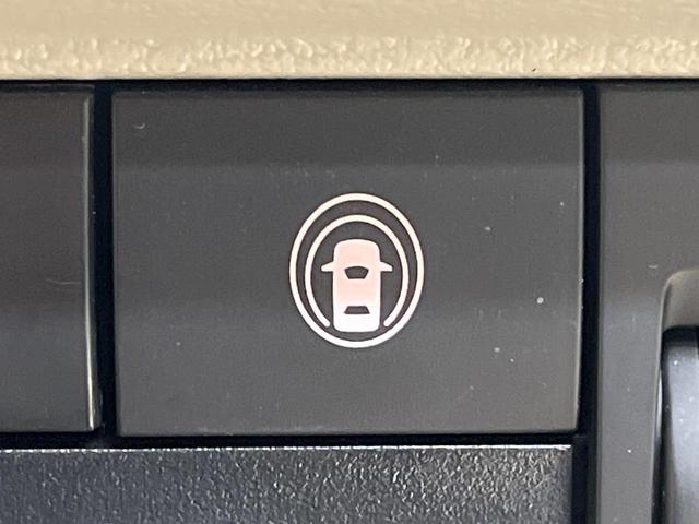 �y�C���e���W�F���g�G�}�[�W�F���V�[�u���[�L�z�t�����g�J�����őO���̎ԗ�����s�҂����m�B�Փ˂������Ȏ��͏Փ˔�Q�y���u���[�L���쓮�A�Փˉ�����T�|�[�g�B�����S�Ƀh���C�u�����y���݂��������܂��B