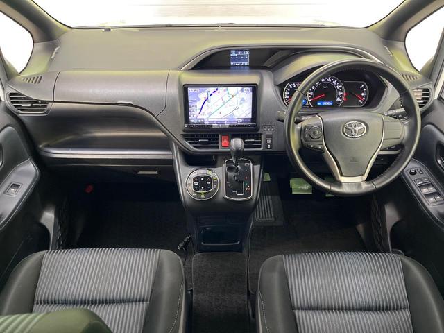 ヴォクシー ＺＳ　煌　ＢＩＧ－Ｘ９インチナビ　フリップダウンモニター　両側パワースライドドア　ＬＥＤヘッドライト　オートライト　バックカメラ　Ｂｌｕｅｔｏｏｔｈ　フルセグ　スマートキー　ＥＴＣ　フロントフォグライト（2枚目）