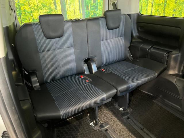 ヴォクシー ＺＳ　煌　ＢＩＧ－Ｘ９インチナビ　フリップダウンモニター　両側パワースライドドア　ＬＥＤヘッドライト　オートライト　バックカメラ　Ｂｌｕｅｔｏｏｔｈ　フルセグ　スマートキー　ＥＴＣ　フロントフォグライト（10枚目）