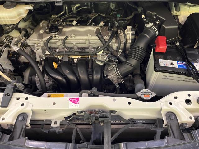 ヴォクシー ＺＳ　煌　ＢＩＧ－Ｘ９インチナビ　フリップダウンモニター　両側パワースライドドア　ＬＥＤヘッドライト　オートライト　バックカメラ　Ｂｌｕｅｔｏｏｔｈ　フルセグ　スマートキー　ＥＴＣ　フロントフォグライト（18枚目）