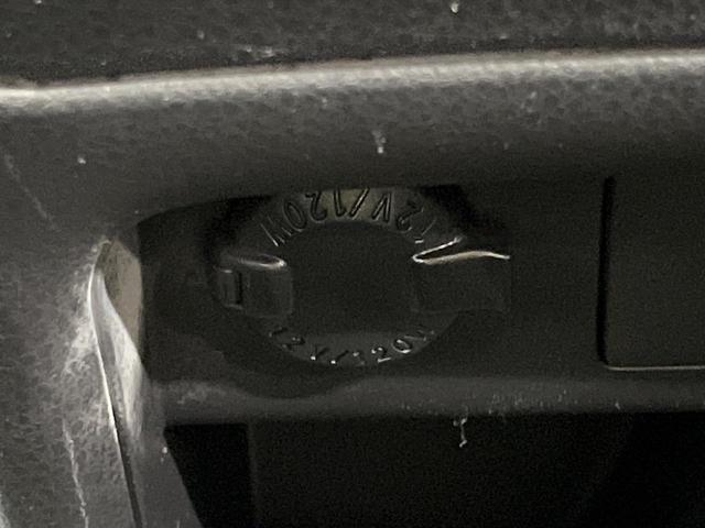 ヴォクシー ＺＳ　煌　ＢＩＧ－Ｘ９インチナビ　フリップダウンモニター　両側パワースライドドア　ＬＥＤヘッドライト　オートライト　バックカメラ　Ｂｌｕｅｔｏｏｔｈ　フルセグ　スマートキー　ＥＴＣ　フロントフォグライト（36枚目）