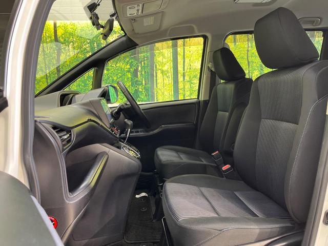 ヴォクシー ＺＳ　煌　ＢＩＧ－Ｘ９インチナビ　フリップダウンモニター　両側パワースライドドア　ＬＥＤヘッドライト　オートライト　バックカメラ　Ｂｌｕｅｔｏｏｔｈ　フルセグ　スマートキー　ＥＴＣ　フロントフォグライト（41枚目）