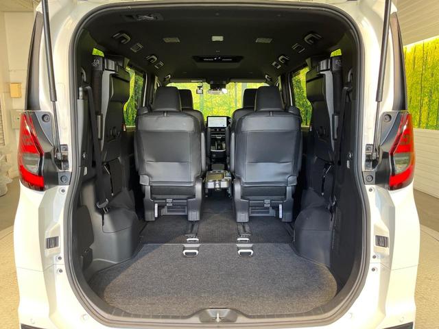 ノア ハイブリッドＳ－Ｚ　純正１０．５インチディスプレイオーディオ　バックカメラ　モデリスタエアロ　両側電動スライドドア　前席シートヒーター　ハーフレザーシート　禁煙車　オートマチックハイビーム　レーダークルーズコントロール（11枚目）