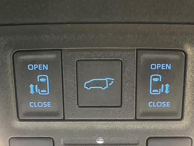 ノア ハイブリッドＳ－Ｚ　純正１０．５インチ　バックカメラ　モデリスタエアロ　快適利便パッケージ　デジタルインナーミラー　ブラインドスポットモニター　トヨタチームメイト　前席シートヒーター　禁煙車　両側電動スライドドア（6枚目）