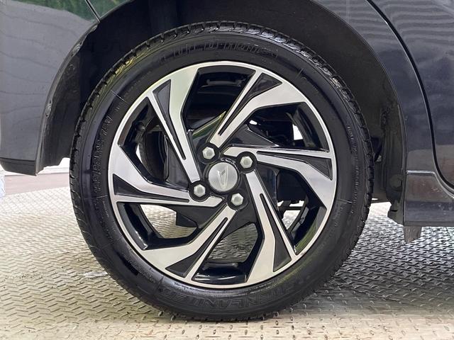 タント カスタムＲＳスタイルセレクション　ターボ　純正９インチナビ　アラウンドビューモニター　両側電動スライドドア　アダプティブクルーズコントロール　ハーフレザーシート　スマートアシスト　禁煙車　前席シートヒーター　コーナーセンサー（32枚目）