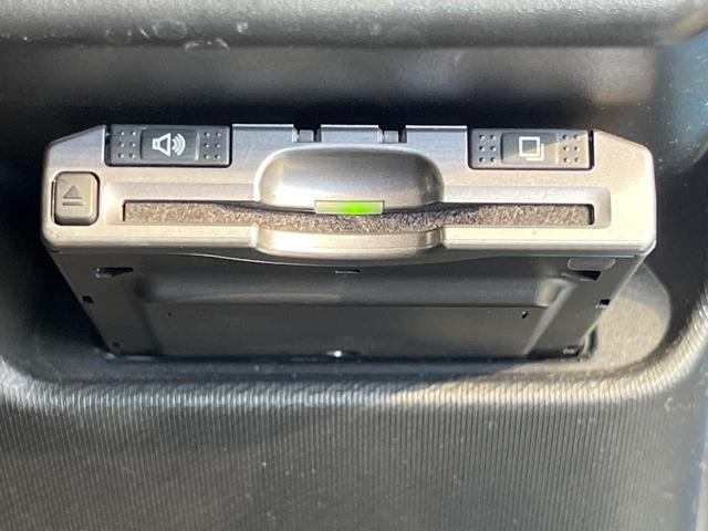 アクア Ｇ　純正ナビ　バックカメラ　オートライト　ＥＴＣ　スマートキー　Ｂｌｕｅｔｏｏｔｈ接続可　オートエアコン　電動格納ミラー　フルセグ　盗難防止システム（6枚目）