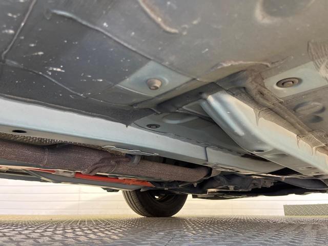 アクア Ｇ　純正ナビ　バックカメラ　オートライト　ＥＴＣ　スマートキー　Ｂｌｕｅｔｏｏｔｈ接続可　オートエアコン　電動格納ミラー　フルセグ　盗難防止システム（23枚目）