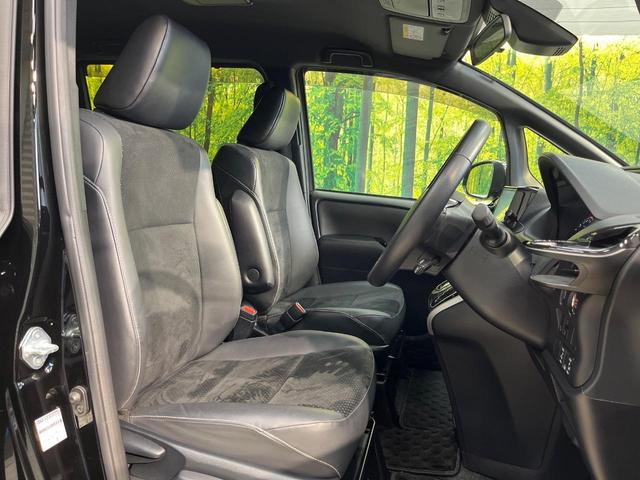 ヴォクシー ＺＳ　煌ＩＩＩ　後期　７人乗り　９型ＢＩＧ－Ｘ　後席モニター　バックカメラ　両側電動ドア　セーフティセンス　禁煙車　ハーフレザーシート　コーナーセンサー　スマートキー　ＬＥＤヘッド　ＥＴＣ　クルコン　オートハイビーム（8枚目）