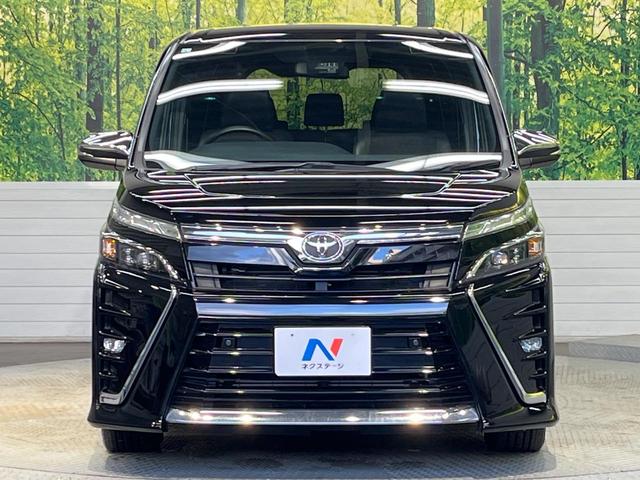 ヴォクシー ＺＳ　煌ＩＩＩ　後期　７人乗り　９型ＢＩＧ－Ｘ　後席モニター　バックカメラ　両側電動ドア　セーフティセンス　禁煙車　ハーフレザーシート　コーナーセンサー　スマートキー　ＬＥＤヘッド　ＥＴＣ　クルコン　オートハイビーム（15枚目）