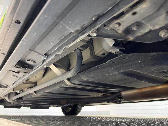 ヴォクシー ＺＳ　煌ＩＩＩ　後期　７人乗り　９型ＢＩＧ－Ｘ　後席モニター　バックカメラ　両側電動ドア　セーフティセンス　禁煙車　ハーフレザーシート　コーナーセンサー　スマートキー　ＬＥＤヘッド　ＥＴＣ　クルコン　オートハイビーム（22枚目）