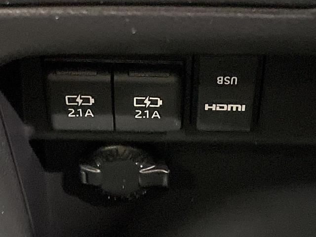 ヴォクシー ＺＳ　煌ＩＩＩ　後期　７人乗り　９型ＢＩＧ－Ｘ　後席モニター　バックカメラ　両側電動ドア　セーフティセンス　禁煙車　ハーフレザーシート　コーナーセンサー　スマートキー　ＬＥＤヘッド　ＥＴＣ　クルコン　オートハイビーム（57枚目）