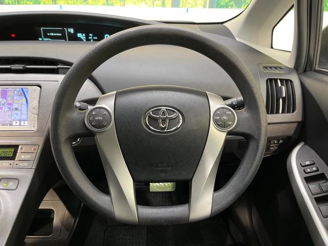 プリウス Ｓ　純正ＳＤナビ　禁煙車　スマートキー　ＨＩＤヘッドランプ　ビルトインＥＴＣ　純正１５インチアルミ　オートライト　オートエアコン　Ｂｌｕｅｔｏｏｔｈ再生　ＣＤ再生　地デジ（11枚目）