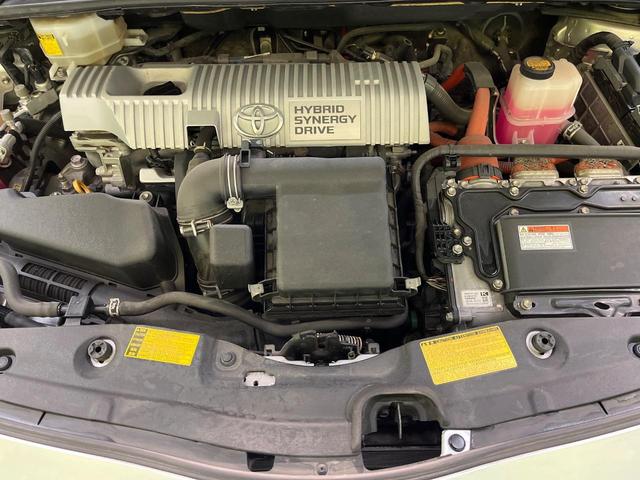 プリウス Ｓ　純正ＳＤナビ　禁煙車　スマートキー　ＨＩＤヘッドランプ　ビルトインＥＴＣ　純正１５インチアルミ　オートライト　オートエアコン　Ｂｌｕｅｔｏｏｔｈ再生　ＣＤ再生　地デジ（18枚目）