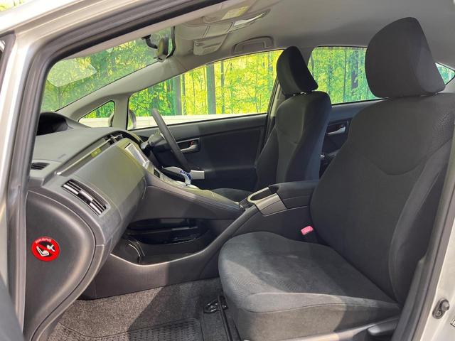 プリウス Ｓ　純正ＳＤナビ　禁煙車　スマートキー　ＨＩＤヘッドランプ　ビルトインＥＴＣ　純正１５インチアルミ　オートライト　オートエアコン　Ｂｌｕｅｔｏｏｔｈ再生　ＣＤ再生　地デジ（33枚目）