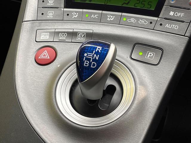 プリウス Ｓ　純正ＳＤナビ　禁煙車　スマートキー　ＨＩＤヘッドランプ　ビルトインＥＴＣ　純正１５インチアルミ　オートライト　オートエアコン　Ｂｌｕｅｔｏｏｔｈ再生　ＣＤ再生　地デジ（36枚目）