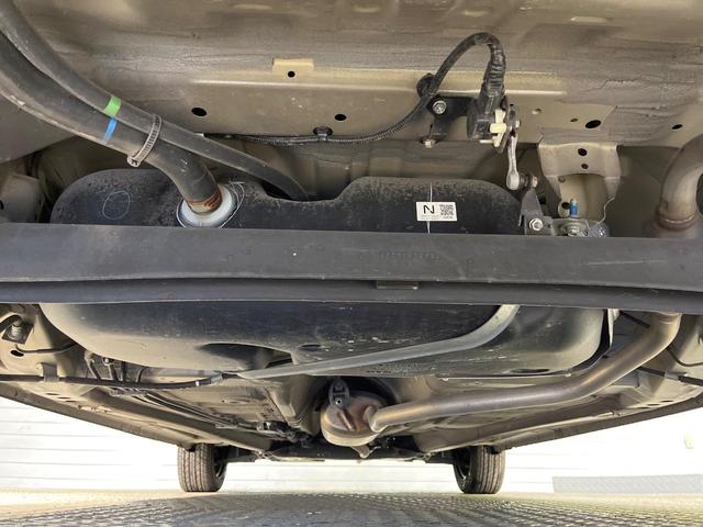 ワゴンＲスマイル ハイブリッドＸ　純正８インチナビ　セーフティサポート　両側パワースライドドア　コーナーセンサー　ハイビームアシスト　ＬＥＤヘッドライト　スマートキー　ＥＴＣ　Ｂｌｕｅｔｏｏｔｈ　フルセグ　フロントフォグライト（19枚目）