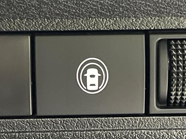 ノート Ｓ　純正９インチナビ　インテリジェントエマージェンシーブレーキ　アラウンドビューモニター　インテリジェントルームミラー　オートハイビーム　オートライト　Ｂｌｕｅｔｏｏｔｈ　フルセグ（6枚目）