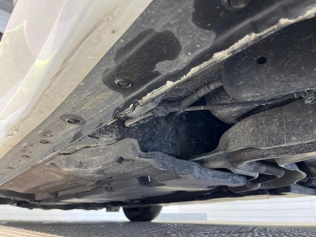 ノート Ｓ　純正９インチナビ　インテリジェントエマージェンシーブレーキ　アラウンドビューモニター　インテリジェントルームミラー　オートハイビーム　オートライト　Ｂｌｕｅｔｏｏｔｈ　フルセグ（22枚目）