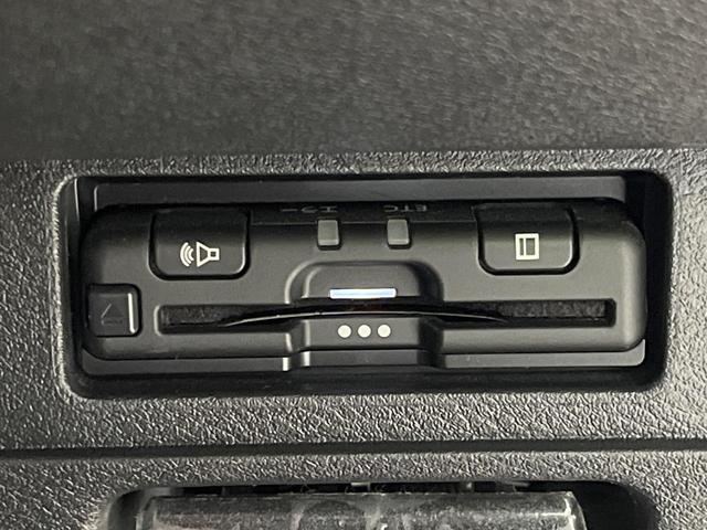 ノート Ｓ　純正９インチナビ　インテリジェントエマージェンシーブレーキ　アラウンドビューモニター　インテリジェントルームミラー　オートハイビーム　オートライト　Ｂｌｕｅｔｏｏｔｈ　フルセグ（30枚目）