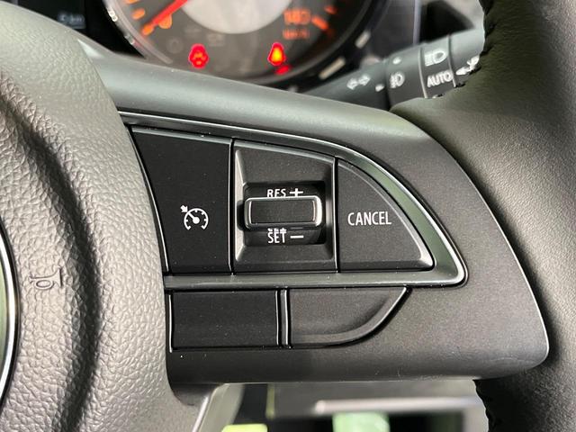 �y�N���[�Y�R���g���[���z�������H�����N���N���s�B�A�N�Z���𗣂��Ă���葬�x�ő��s���ł��A�������^�]���̕��S���y���I�����E�������ȒP�ȃX�C�b�`����Œ����ł��܂��B