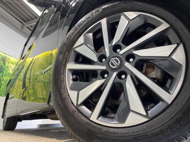 セレナ ｅ－パワー　ハイウェイスターＶ　純正１０インチナビ　フリップダウンモニター　ハンズフリー両側パワースライドドア　インテリジェントルームミラー　プロパイロット　アラウンドビューモニター　防水シート　ＢＳＭ　電動パーキングブレーキ（14枚目）