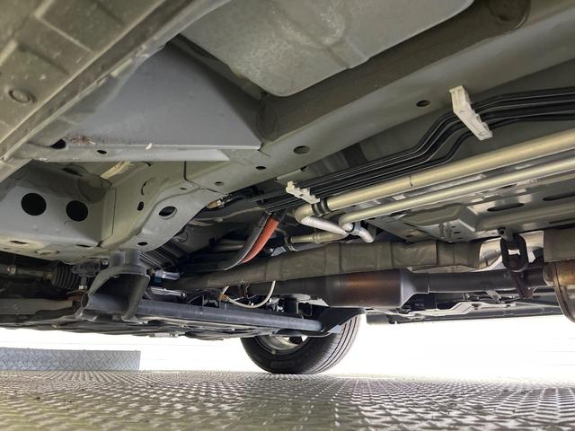 セレナ ｅ－パワー　ハイウェイスターＶ　純正１０インチナビ　フリップダウンモニター　ハンズフリー両側パワースライドドア　インテリジェントルームミラー　プロパイロット　アラウンドビューモニター　防水シート　ＢＳＭ　電動パーキングブレーキ（22枚目）