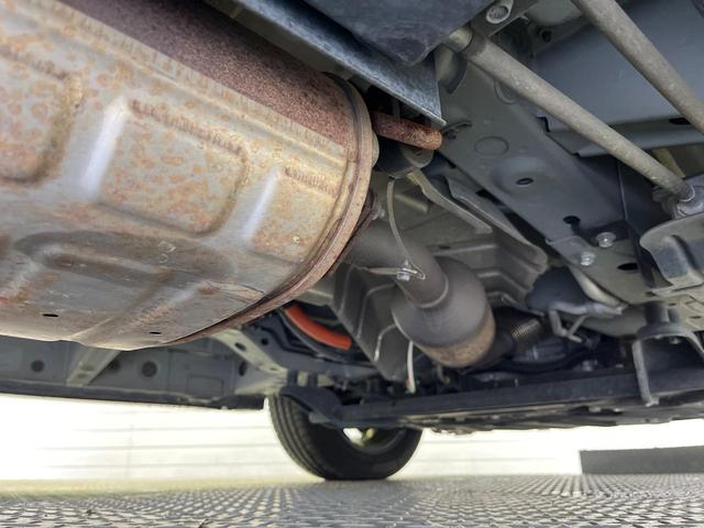 セレナ ｅ－パワー　ハイウェイスターＶ　純正１０インチナビ　フリップダウンモニター　ハンズフリー両側パワースライドドア　インテリジェントルームミラー　プロパイロット　アラウンドビューモニター　防水シート　ＢＳＭ　電動パーキングブレーキ（23枚目）