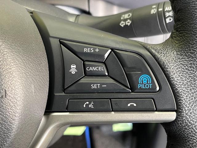 セレナ ｅ－パワー　ハイウェイスターＶ　純正１０インチナビ　フリップダウンモニター　ハンズフリー両側パワースライドドア　インテリジェントルームミラー　プロパイロット　アラウンドビューモニター　防水シート　ＢＳＭ　電動パーキングブレーキ（35枚目）