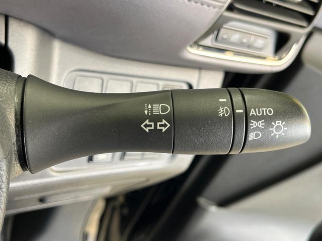 セレナ ｅ－パワー　ハイウェイスターＶ　純正１０インチナビ　フリップダウンモニター　ハンズフリー両側パワースライドドア　インテリジェントルームミラー　プロパイロット　アラウンドビューモニター　防水シート　ＢＳＭ　電動パーキングブレーキ（37枚目）