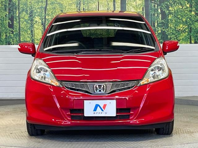 フィット Ｇ・１０ｔｈアニバーサリー　ＳＤナビ　ＥＴＣ　ドラレコ　電動格納ミラー　オートライト　アイドリングストップ　スマートキー　フルセグＴＶ　Ｂｌｕｅｔｏｏｔｈ　ＣＤ　ＤＶＤ（14枚目）