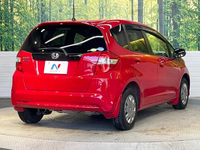 フィット Ｇ・１０ｔｈアニバーサリー　ＳＤナビ　ＥＴＣ　ドラレコ　電動格納ミラー　オートライト　アイドリングストップ　スマートキー　フルセグＴＶ　Ｂｌｕｅｔｏｏｔｈ　ＣＤ　ＤＶＤ（17枚目）