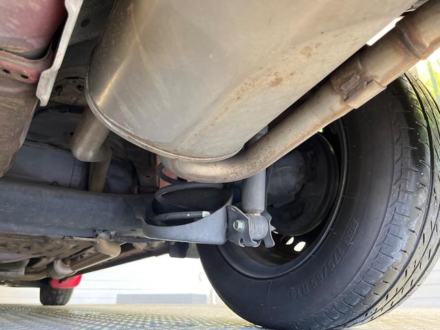 フィット Ｇ・１０ｔｈアニバーサリー　ＳＤナビ　ＥＴＣ　ドラレコ　電動格納ミラー　オートライト　アイドリングストップ　スマートキー　フルセグＴＶ　Ｂｌｕｅｔｏｏｔｈ　ＣＤ　ＤＶＤ（21枚目）