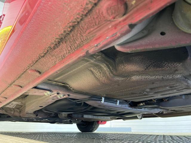 フィット Ｇ・１０ｔｈアニバーサリー　ＳＤナビ　ＥＴＣ　ドラレコ　電動格納ミラー　オートライト　アイドリングストップ　スマートキー　フルセグＴＶ　Ｂｌｕｅｔｏｏｔｈ　ＣＤ　ＤＶＤ（22枚目）