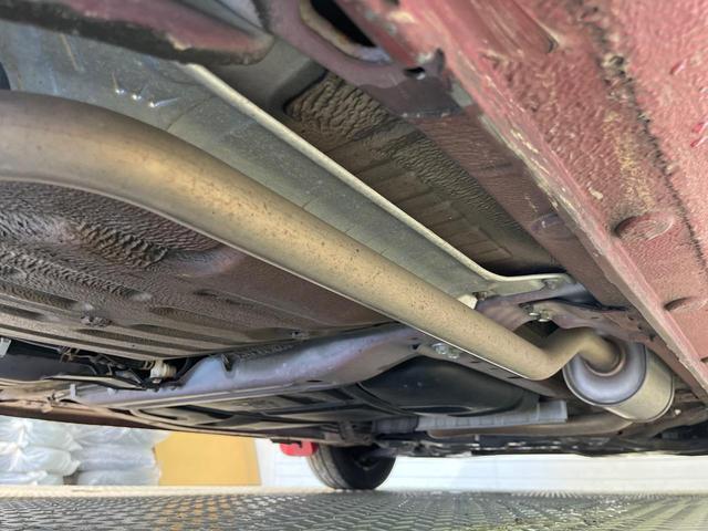 フィット Ｇ・１０ｔｈアニバーサリー　ＳＤナビ　ＥＴＣ　ドラレコ　電動格納ミラー　オートライト　アイドリングストップ　スマートキー　フルセグＴＶ　Ｂｌｕｅｔｏｏｔｈ　ＣＤ　ＤＶＤ（23枚目）