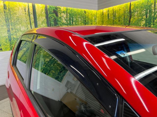 フィット Ｇ・１０ｔｈアニバーサリー　ＳＤナビ　ＥＴＣ　ドラレコ　電動格納ミラー　オートライト　アイドリングストップ　スマートキー　フルセグＴＶ　Ｂｌｕｅｔｏｏｔｈ　ＣＤ　ＤＶＤ（38枚目）