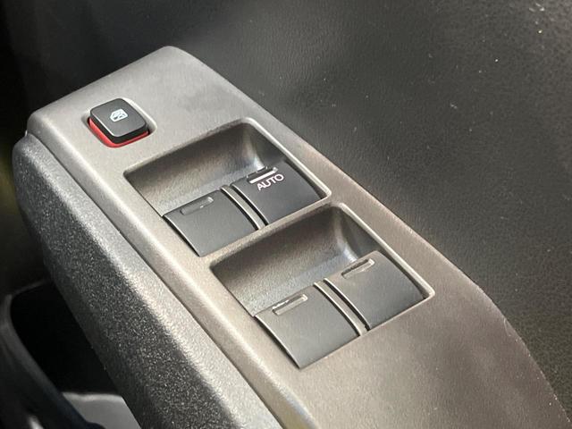 フィット Ｇ・１０ｔｈアニバーサリー　ＳＤナビ　ＥＴＣ　ドラレコ　電動格納ミラー　オートライト　アイドリングストップ　スマートキー　フルセグＴＶ　Ｂｌｕｅｔｏｏｔｈ　ＣＤ　ＤＶＤ（46枚目）