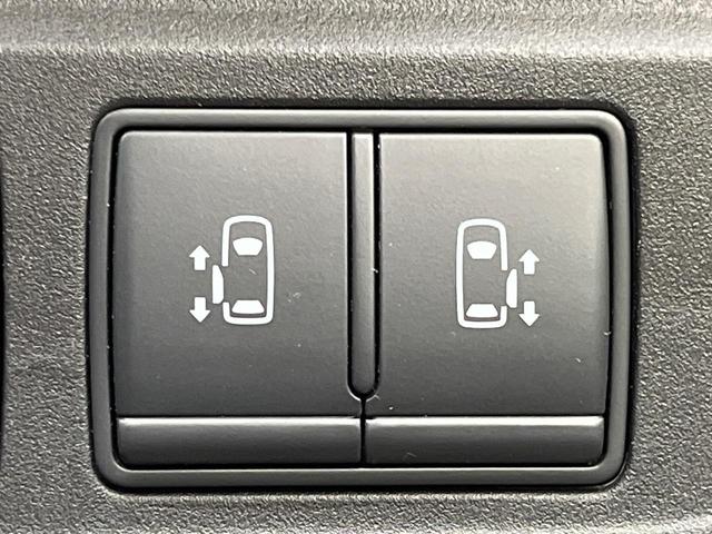 セレナ ｅ－パワー　ハイウェイスターＶ　純正１０型ナビ　後席モニター　全周囲カメラ　両側電動ドア　セーフティパックＡ　リアオートエアコン　純正１６インチＡＷ　衝突被害軽減システム　プロパイロット　禁煙車　スマートキー　ＬＥＤヘッド　ＥＴＣ（6枚目）