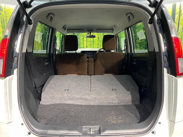 ���i�̂���������ʋ΁A���}���ɏ\���ȉ׎��X�y�[�X���m�ۂ��Ă���܂��B�Z�J���h�V�[�g��|���ƁA�傫�ȉו��̐ύڂ��\�ł���