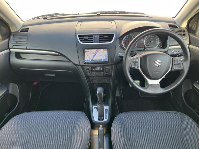 スイフト ＸＳ　ＳＤナビ　クルーズコントロール　パドルシフト　スマートキー　禁煙車　純正１６インチアルミ　電動格納ミラー　フルセグ　オートライト　ＨＩＤヘッドライト　ＥＴＣ　Ｂｌｕｅｔｏｏｔｈ　ＵＳＢ（2枚目）