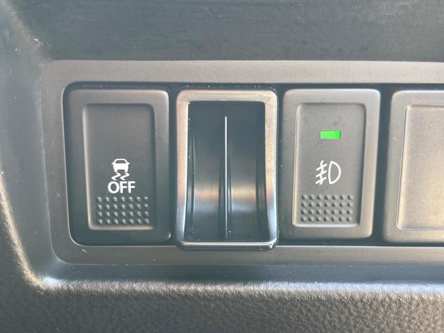 スイフト ＸＳ　ＳＤナビ　クルーズコントロール　パドルシフト　スマートキー　禁煙車　純正１６インチアルミ　電動格納ミラー　フルセグ　オートライト　ＨＩＤヘッドライト　ＥＴＣ　Ｂｌｕｅｔｏｏｔｈ　ＵＳＢ（32枚目）