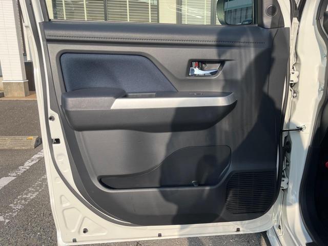 ルーミー カスタムＧ－Ｔ　ターボ　ＫＥＮＷＯＯＤ９インチナビ　アラウンドビューモニター　ＧＲエアロ　両側電動スライドドア　レーダークルーズコントロール　禁煙車　スマートアシスト　コーナーセンサー　Ｂｌｕｅｔｏｏｔｈ接続可（42枚目）