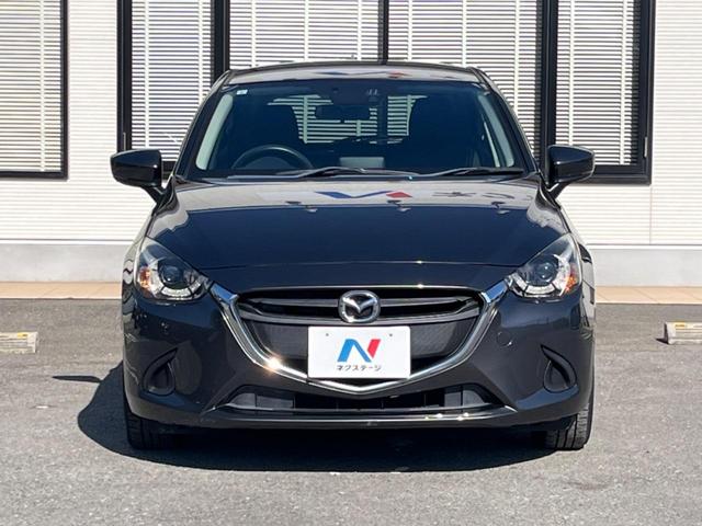 デミオ １３Ｓ　メーカーナビ　バックカメラ　ＣＤ／ＤＶＤ　Ｂｌｕｅｔｏｏｔｈ　シートヒーター　禁煙車　ＢＳＭ　ＬＥＤヘッドライト　ＥＴＣ　スマートキー　オートエアコン　オートライト（14枚目）