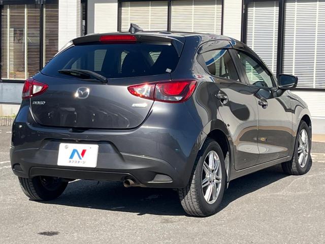 デミオ １３Ｓ　メーカーナビ　バックカメラ　ＣＤ／ＤＶＤ　Ｂｌｕｅｔｏｏｔｈ　シートヒーター　禁煙車　ＢＳＭ　ＬＥＤヘッドライト　ＥＴＣ　スマートキー　オートエアコン　オートライト（17枚目）