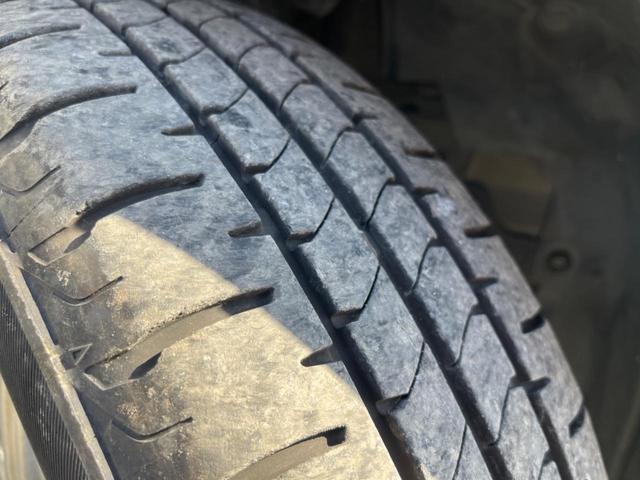 デミオ １３Ｓ　メーカーナビ　バックカメラ　ＣＤ／ＤＶＤ　Ｂｌｕｅｔｏｏｔｈ　シートヒーター　禁煙車　ＢＳＭ　ＬＥＤヘッドライト　ＥＴＣ　スマートキー　オートエアコン　オートライト（24枚目）