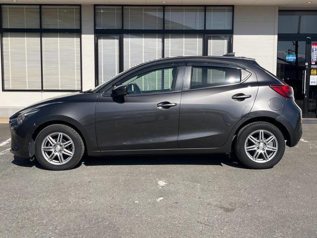 デミオ １３Ｓ　メーカーナビ　バックカメラ　ＣＤ／ＤＶＤ　Ｂｌｕｅｔｏｏｔｈ　シートヒーター　禁煙車　ＢＳＭ　ＬＥＤヘッドライト　ＥＴＣ　スマートキー　オートエアコン　オートライト（30枚目）