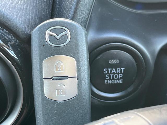 デミオ １３Ｓ　メーカーナビ　バックカメラ　ＣＤ／ＤＶＤ　Ｂｌｕｅｔｏｏｔｈ　シートヒーター　禁煙車　ＢＳＭ　ＬＥＤヘッドライト　ＥＴＣ　スマートキー　オートエアコン　オートライト（35枚目）