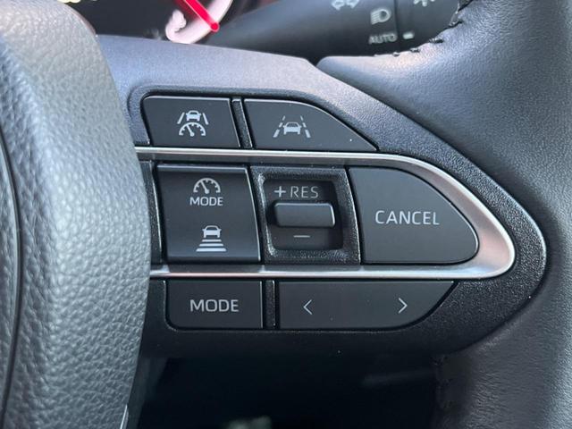 ヴォクシー Ｓ－Ｚ　純正１０．５型ナビ　後席モニター　バックカメラ　両側電動ドア　セーフティセンス　レーダークルーズ　禁煙車　ハーフレザーシート　前席シートヒーター　コーナーセンサー　スマートキー　ＬＥＤヘッド　ＥＴＣ（7枚目）