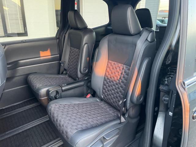 ヴォクシー Ｓ－Ｚ　純正１０．５型ナビ　後席モニター　バックカメラ　両側電動ドア　セーフティセンス　レーダークルーズ　禁煙車　ハーフレザーシート　前席シートヒーター　コーナーセンサー　スマートキー　ＬＥＤヘッド　ＥＴＣ（35枚目）